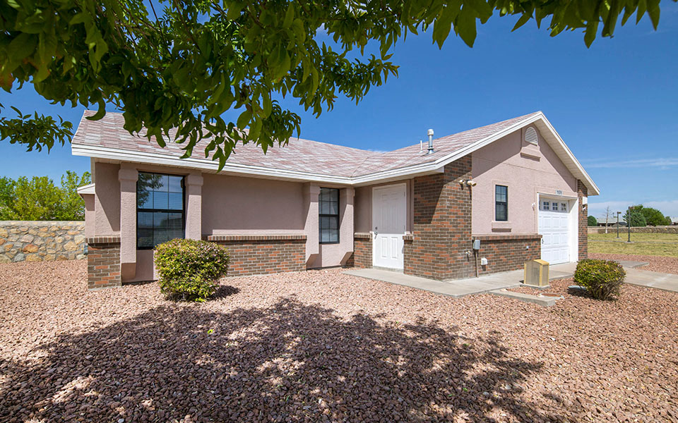 Fort Bliss Family Homes Rental Homes in El Paso, TX Photos